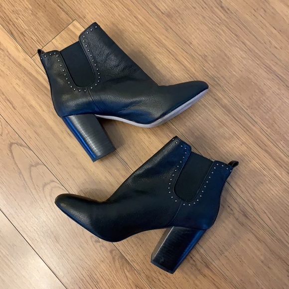 💕HP💕Saks Fifth Avenue black leather studded boots - Picture 5 of 16